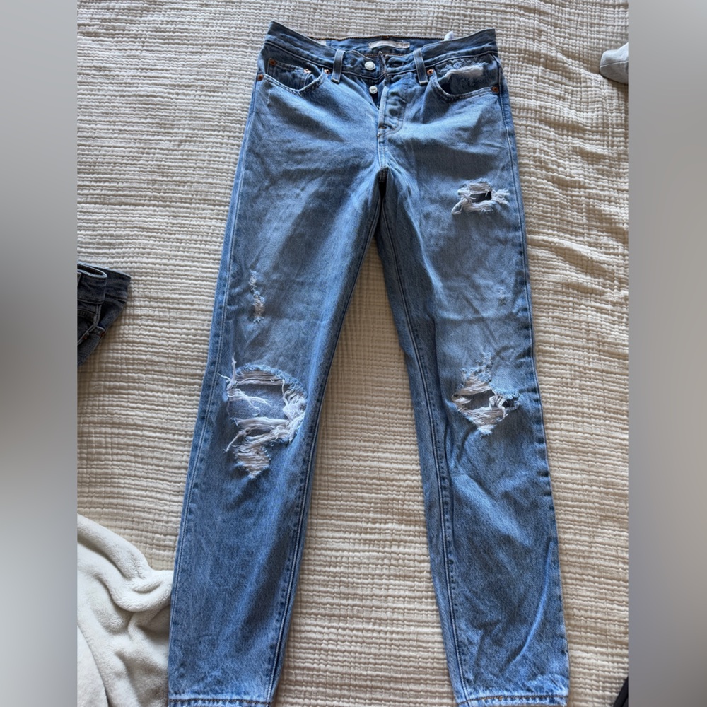 LEVIS wedgie jean